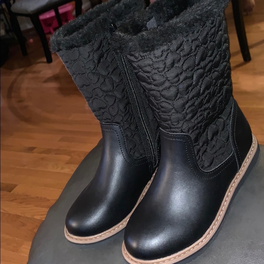 Little girls winter leather boots worn once!